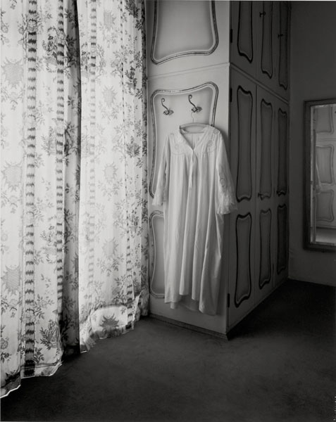 Johanna Diehl | Serie: Gefrorene Räume | Haus Hamberger, Rosenheim 5 | © beim Fotografen
